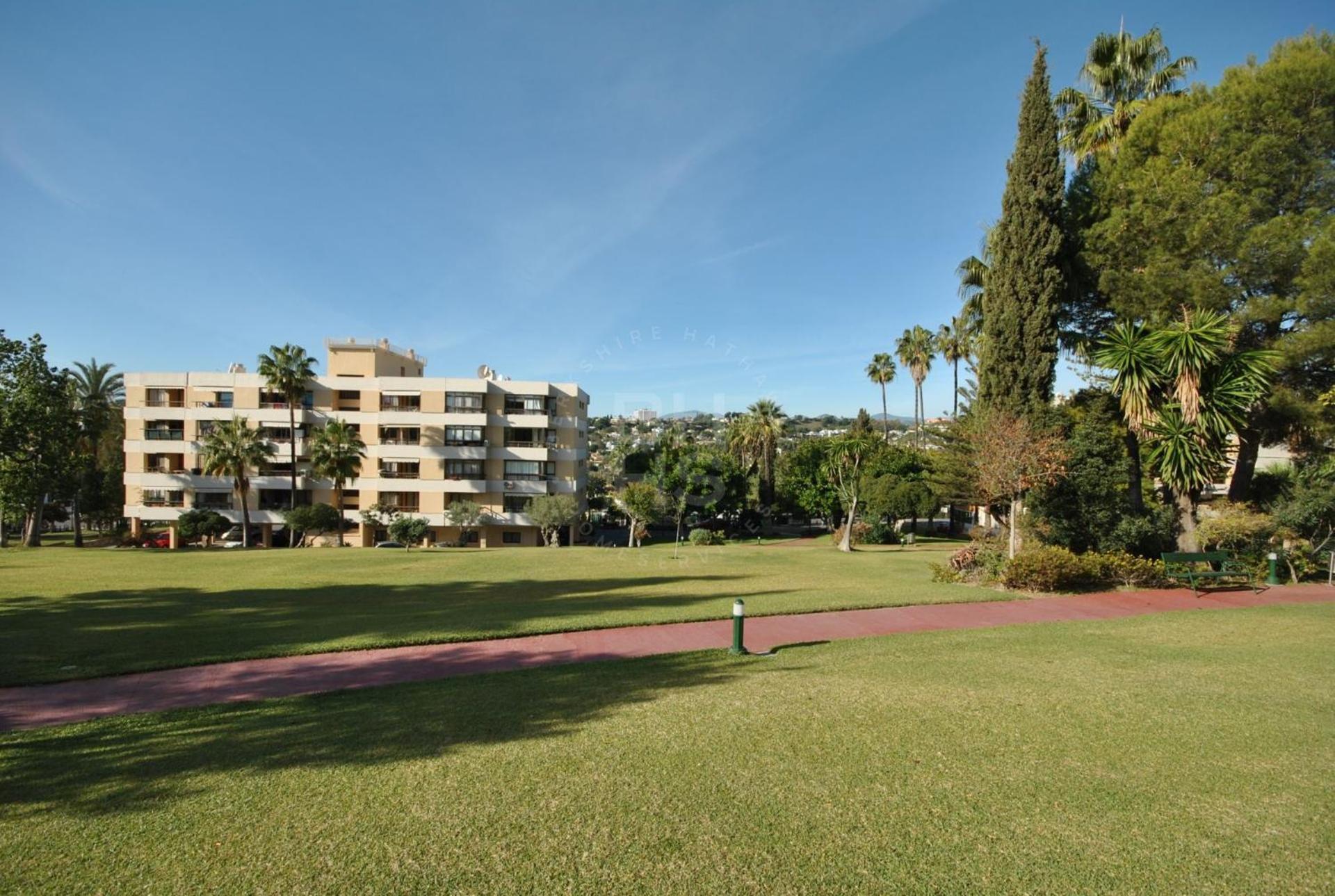 Torres De Aloha 2 Bdr Puerto Banus Daire Marbella Dış mekan fotoğraf